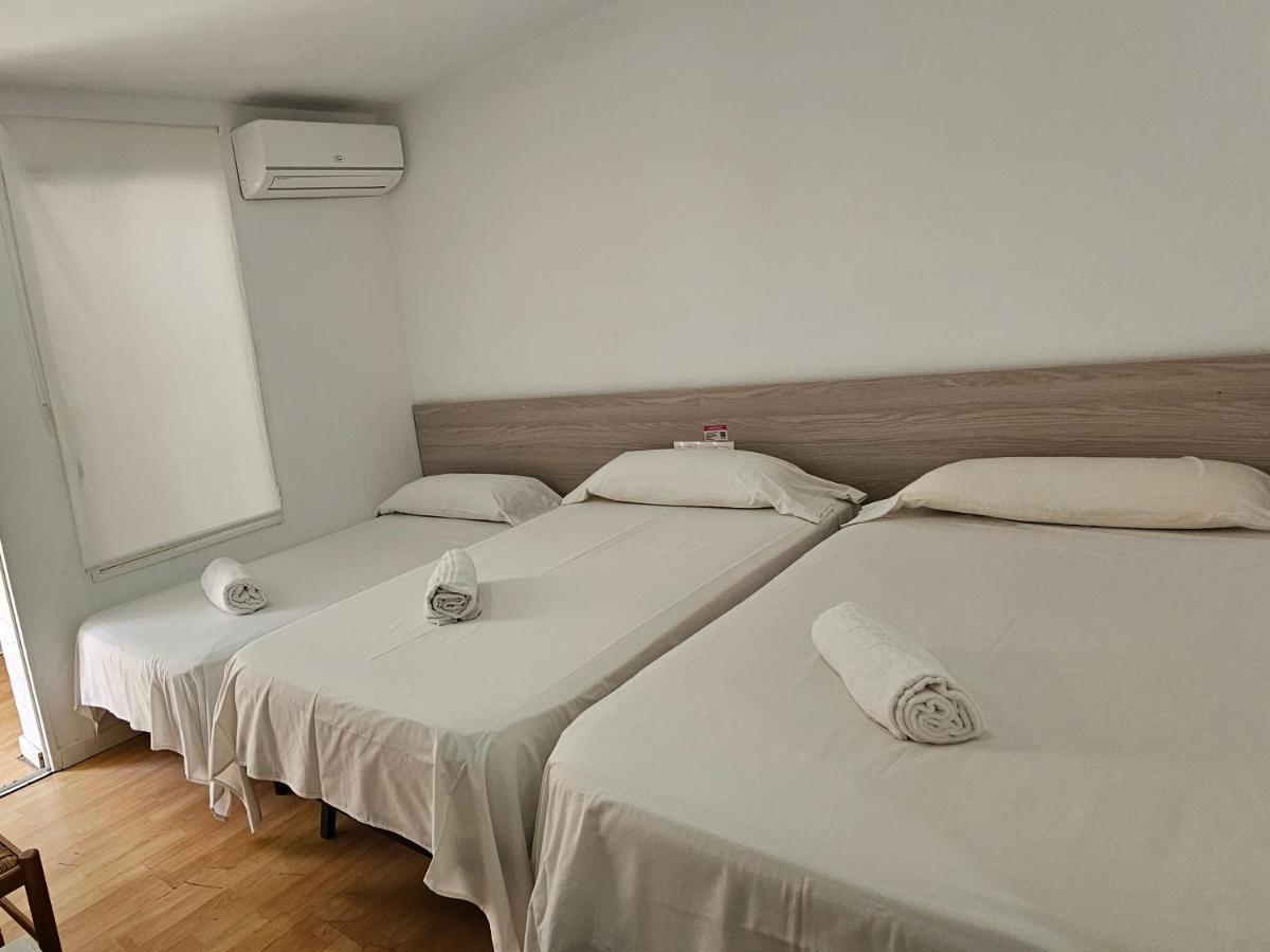 Hostal Montsant Салоу Экстерьер фото