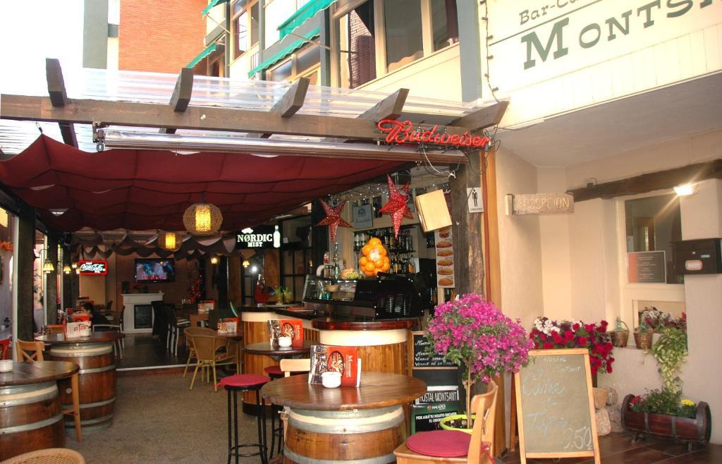 Hostal Montsant Салоу Экстерьер фото