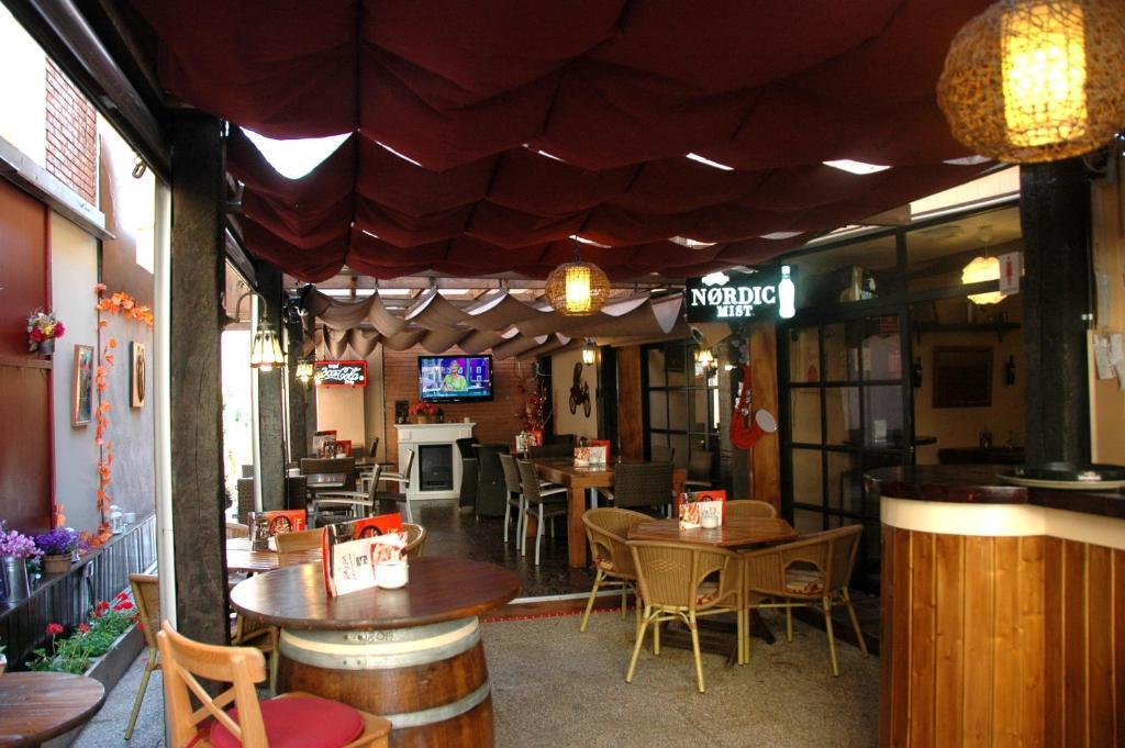 Hostal Montsant Салоу Экстерьер фото