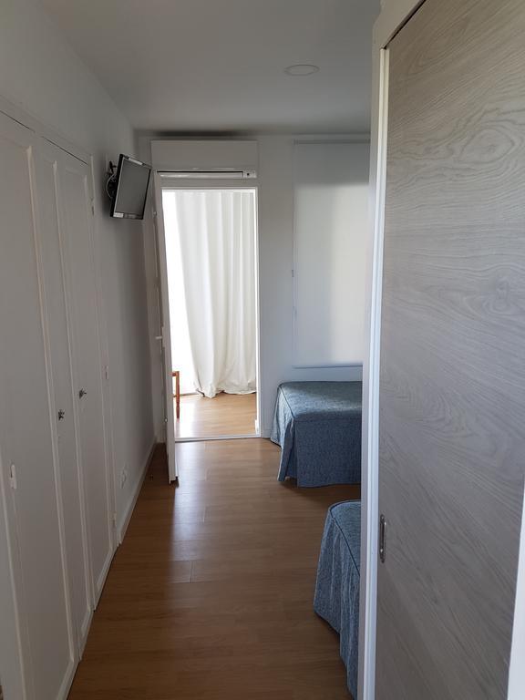Hostal Montsant Салоу Экстерьер фото