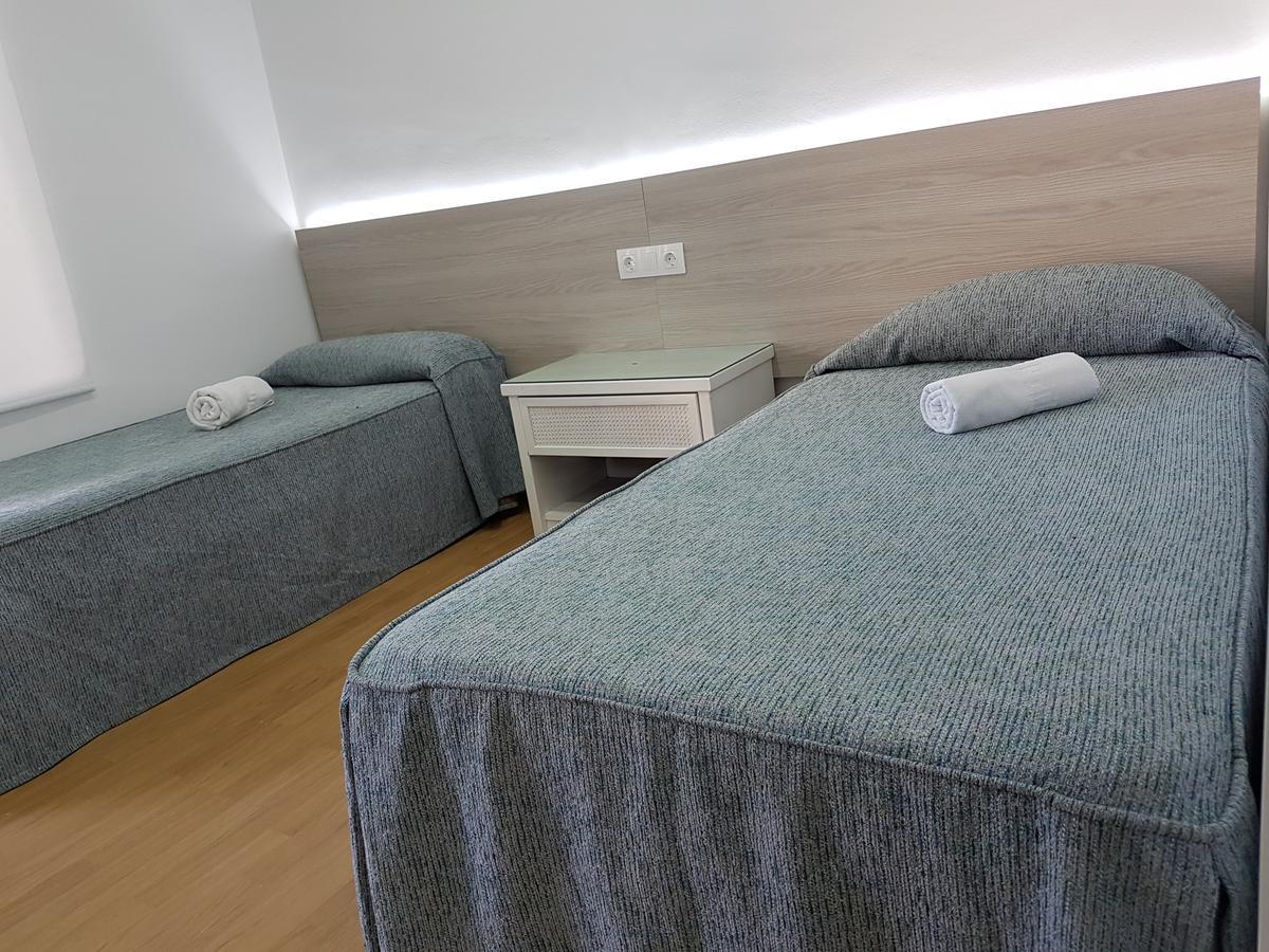 Hostal Montsant Салоу Экстерьер фото