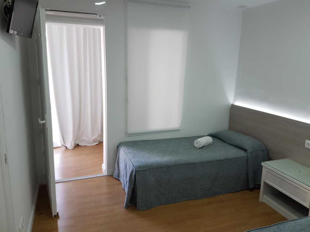 Hostal Montsant Салоу Экстерьер фото