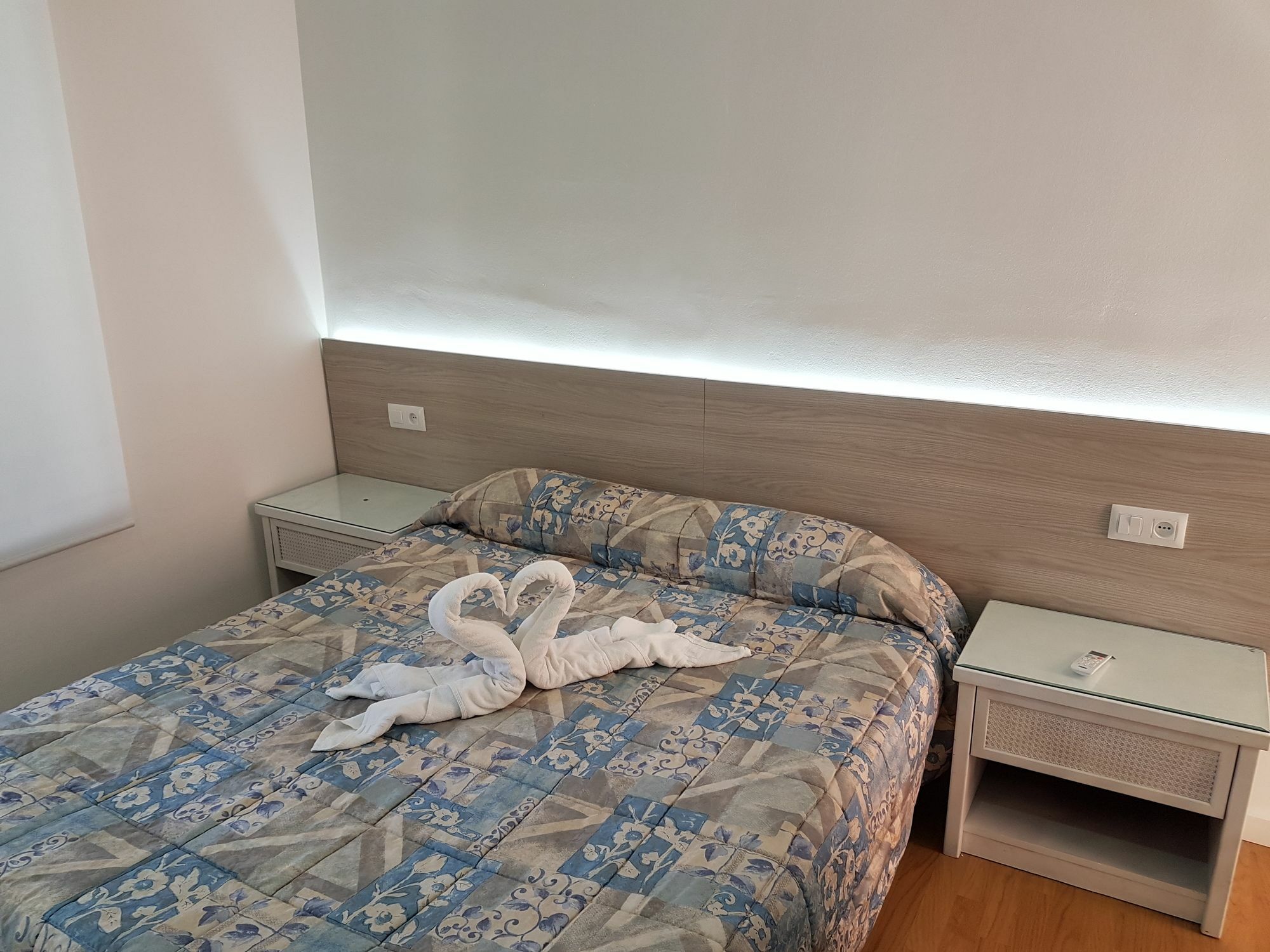 Hostal Montsant Салоу Экстерьер фото