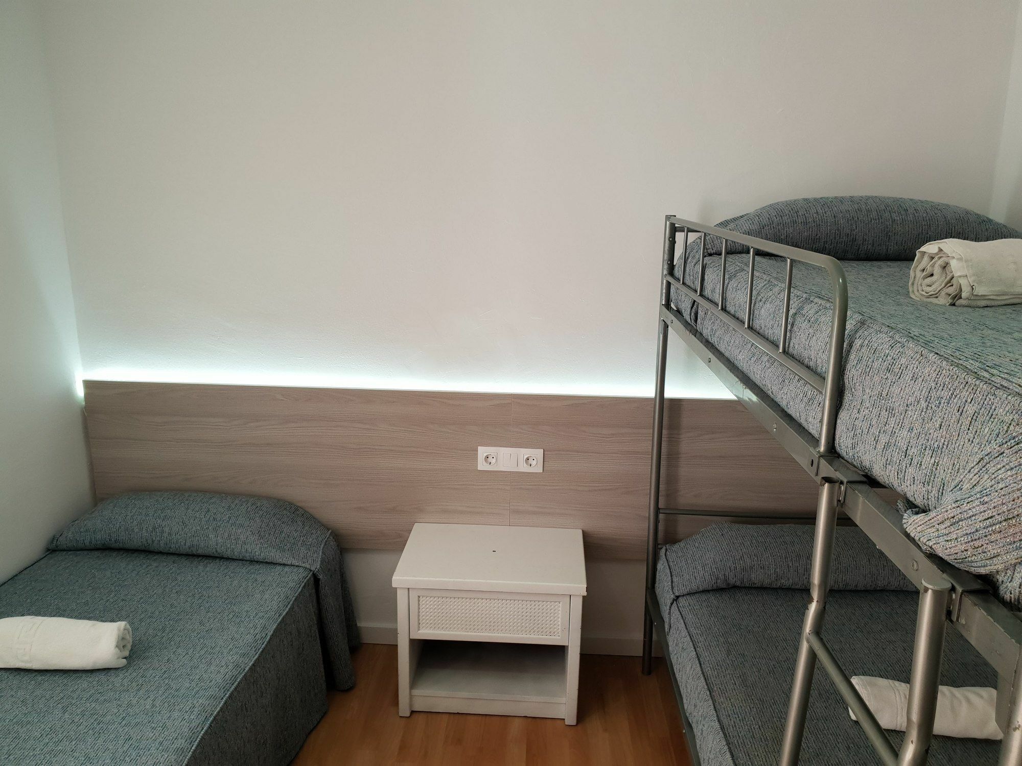 Hostal Montsant Салоу Экстерьер фото
